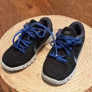 Nike free deals 5. boys